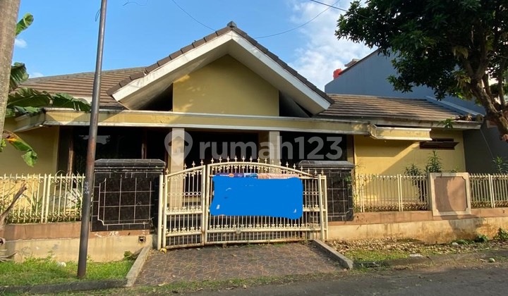 DIJUAL - Rumah HOOK Nyaman & Luas di Villa Melati Mas