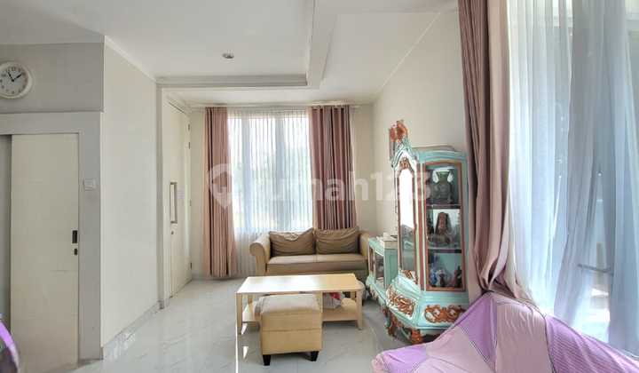 Dijual Rumah Cantik, Siap Huni Berlokasi Discovery Eola Bintaro