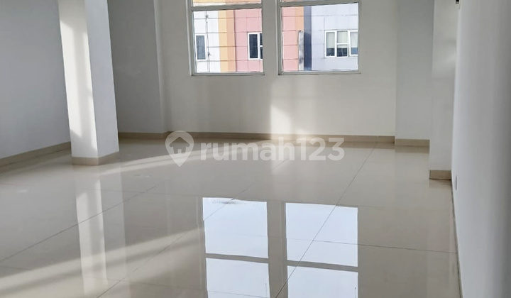 Dijual Ruko HOEK 3 Lantai Sudah Renovasi Golden Boulevard Dijual Ruko HOEK 3 Lantai Sudah Renovasi Golden Boulevard