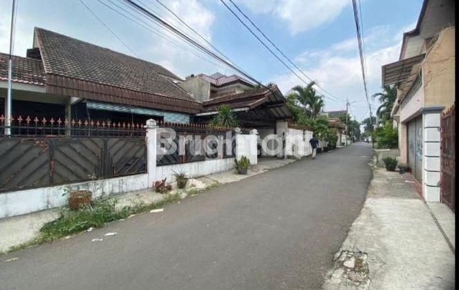 RUMAH KEBON JERUK JAKARTA BARAT 1