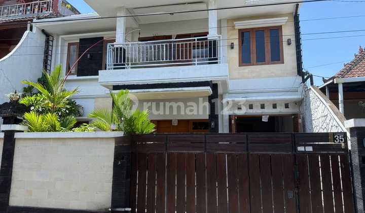 Di Jual Rumah Dalam Komplek Perumahan Elite Gandapura Denpasar 