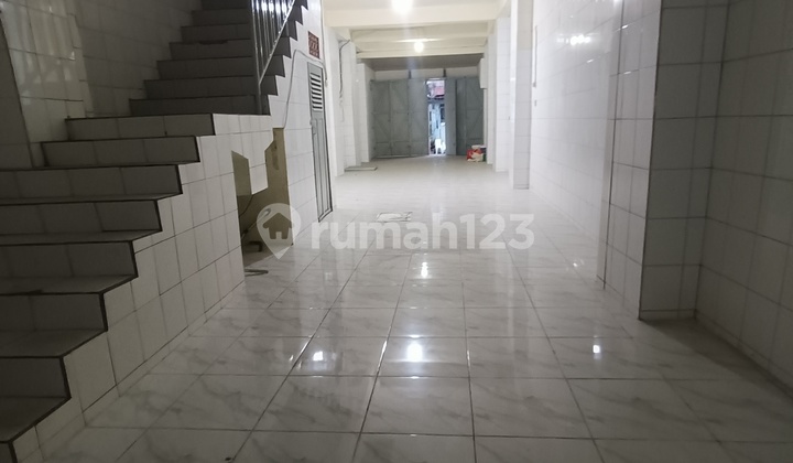 For Rent: Shop House at Pasar Pagi, New Block, Tambora