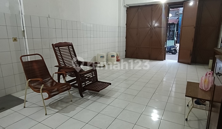 Shop House for Rent in Petak Baru Roa Malaka