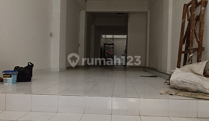 Shop House in the Eastern Business Trade Area 2