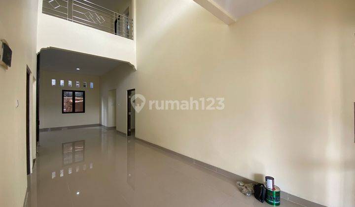 Dijual Rumah Siap Huni Full Renovasi di BSD Taman Crysant  2