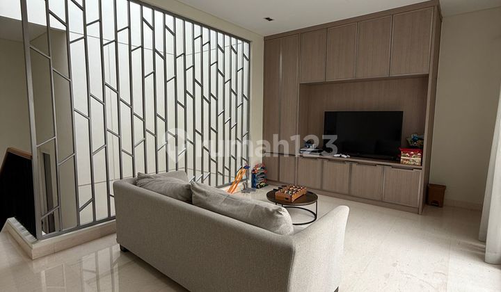 For Sale Luxury House in Cluster Mozart Phase 1, Gading Serpong 2