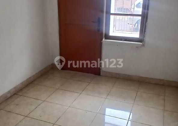 For Sale House in Taman Palem Lestari 'SHM Row of Sport Club 2