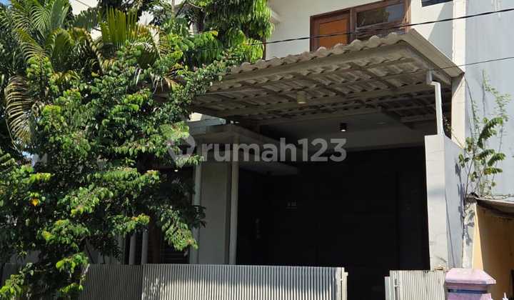 Di Jual Rumah di Perumahan Wisma Lidah Kulon