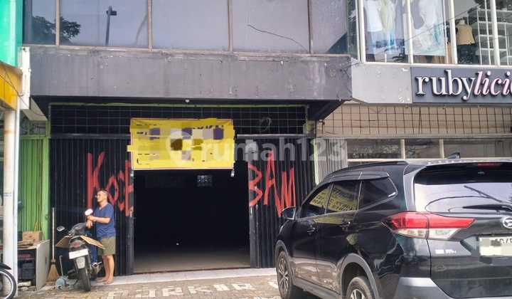 Ruko Jalan Setiabudi, Srondol, Banyumanik, Strategis, Parkir Luas 1