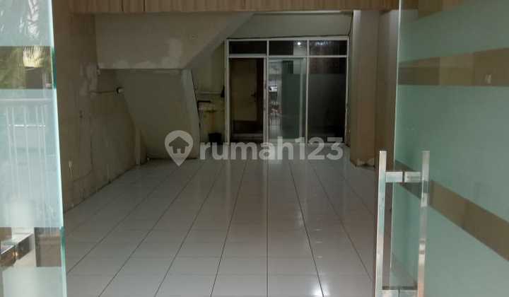 Ruko Strategis di Tengah Kota Semarang, Dekat Kompleks Bank, Perkantoran, Niaga. 2