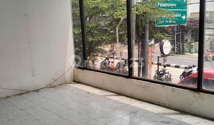 Ruko Jalan Setiabudi, Srondol, Banyumanik, Strategis, Parkir Luas 2