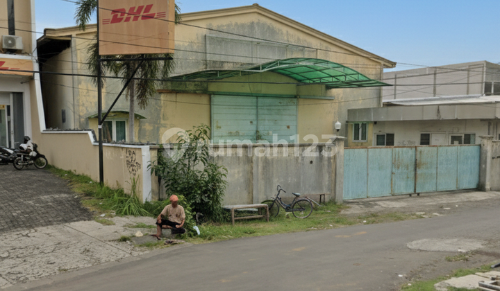 Majapahit Road Warehouse, Brigadier General Sudiarto. East Semarang. Near Toll Gate 1