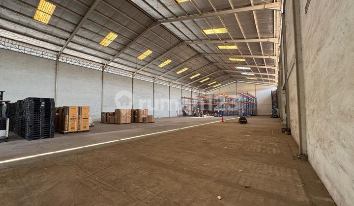 Warehouse Land Area 1,200 m² in Semper, North Jakarta Warehouse Land Area 1,200 m² in Semper, North Jakarta