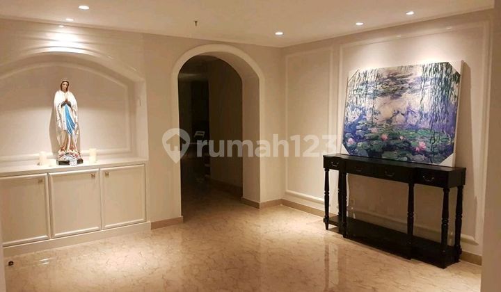 Apartemen Royale Springhill Penthouse