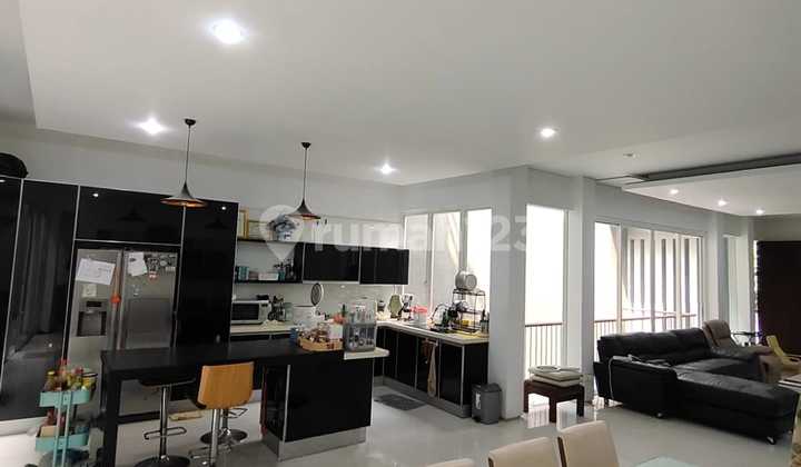 Rumah Besar dan Asri 3.5 Lantai Lokasi Stategis di Kelapa Gading Jakarta Utara 2