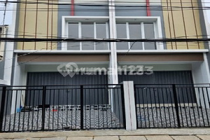 New SHM Shop House by the Road in Kelapa Gading, North Jakarta