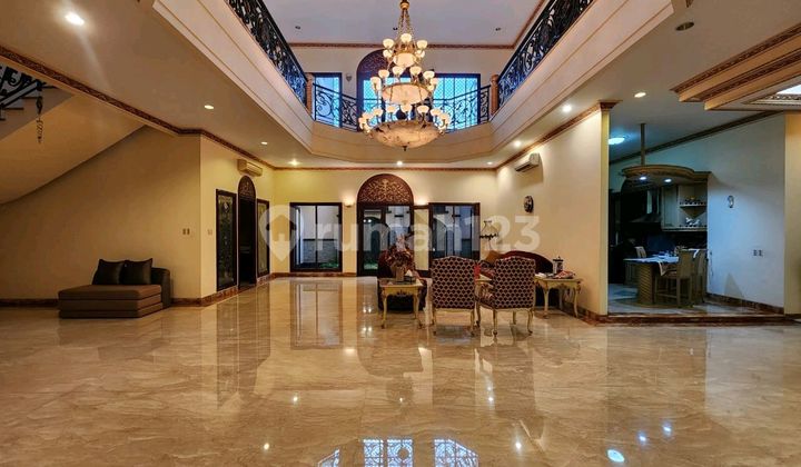 Luxury House with Freehold Certificate Strategically Located in Sunter, North Jakarta
