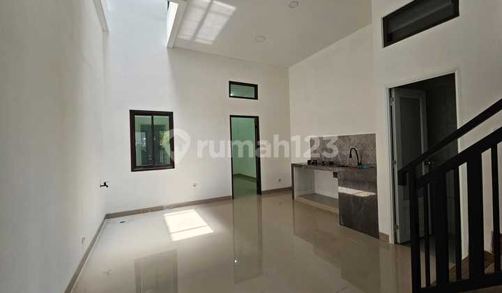 Rumah Baru Shm Semi Furnish Di Harapan Indah Bekasi 2