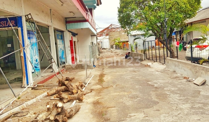 For Rent 3-Story Shop House, Spacious &amp; Strategic Location on Jl. Gunung Tangkuban Perahu - West Denpasar - Bali