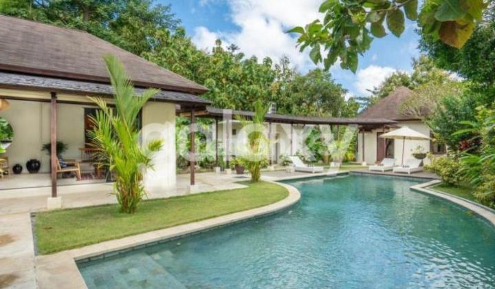 VILLA BAGUS 1 LANTAI DI BLONGKEKER PURI GADING JIMBARAN BADUNG, BALI