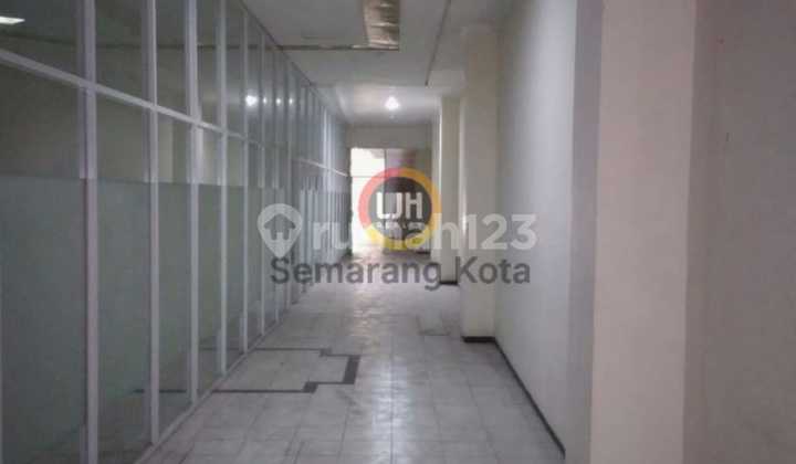 Ready-to-use shophouse on Pandanaran Street 2