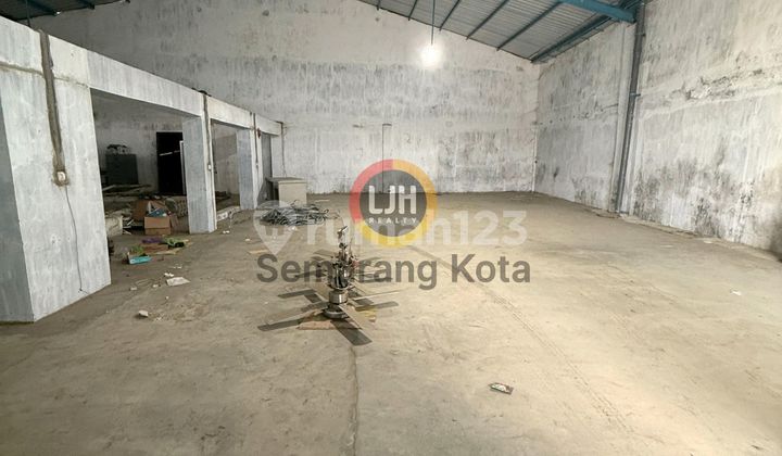 Warehouse on Kaligawe Raya