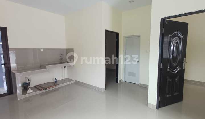 Affordable Sector 6 Ready to Live Neat 2