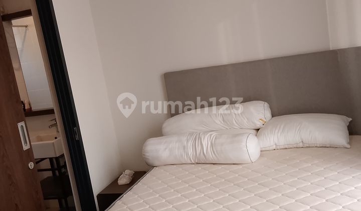 Freja Furnish Cakep 2