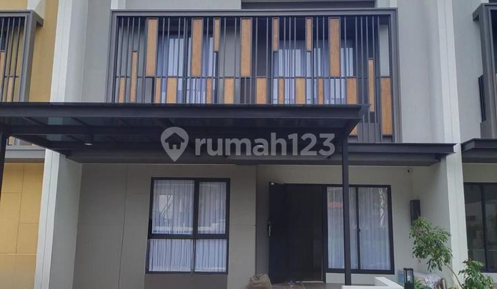 Murah Strozzi Premium Attic Semi Furnish