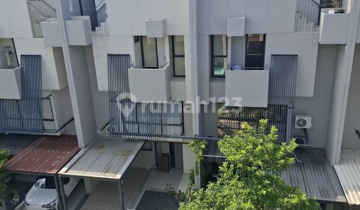 Murah Tabebuya 3Lantai Semi Furnish