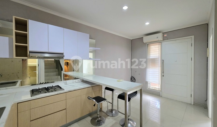 Samara Semi Furnished