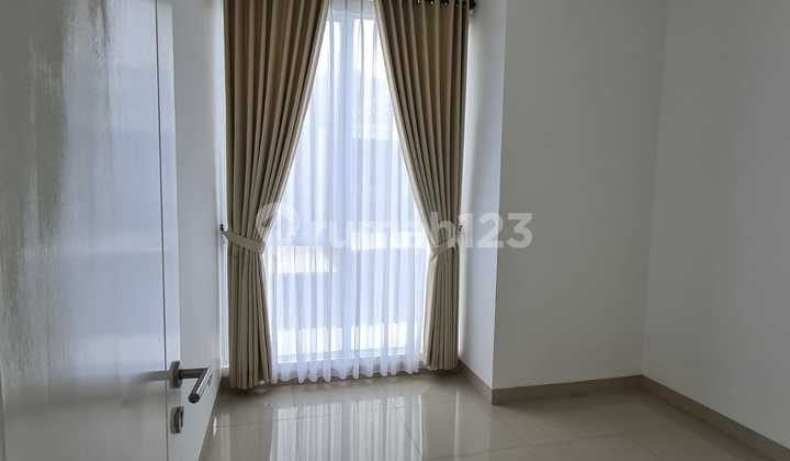 Fortune Terrace Room 3