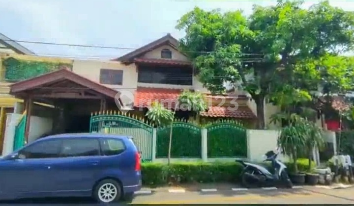 Rumah Impian Di Bintaro Jaya: Klasik, Luas, Dan Strategis Abis! Rumah Impian Di Bintaro Jaya: Klasik, Luas, Dan Strategis Abis!