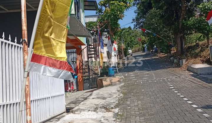 For Sale Secondhand House in Bukit Asri Housing, Mangunharjo, Tembalang 2