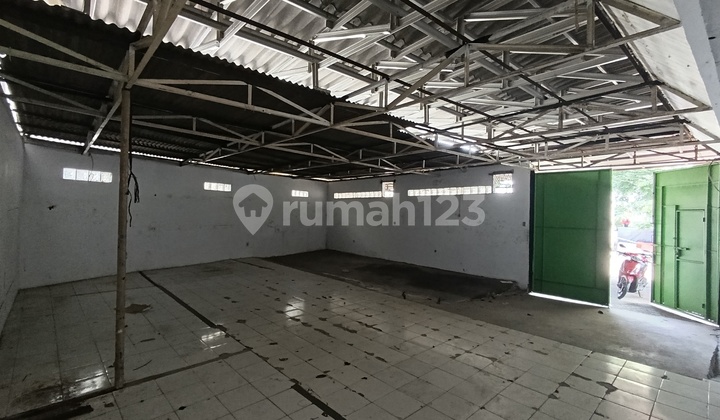 Strategic Warehouse for Rent, Flood-Free, Access for Fuso/Container Trucks in Daan Mogot, West Jakarta Strategic Warehouse for Rent, Flood-Free, Access for Fuso/Container Trucks in Daan Mogot, West Jakarta