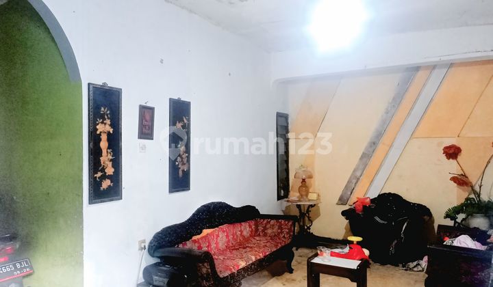 Strategic 2-Story Land Calculation House, Flood-Free on 2-Row Road, Suitable for Luxury Residences, Offices, Boarding Houses in Tomang, West Jakarta 2