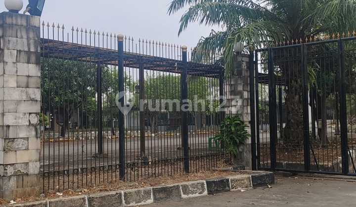 Hot Deals Rare Sale/Rent Super Large Land + Building for Warehouse, Truck Container Pool, Factory, Supermarket etc., Strategic Flood-Free by Cakung Main Road East Jakarta