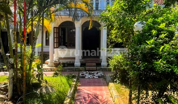 Rumah Luas Strategis, Cocok untuk Hunian, Gudang, Mess Karyawan, Kost Guest House, Klinik, Yayasan Pesantren, Cluster, Hunian Keluarga Besar di Tengah Kota Kudus, Jawa Tengah