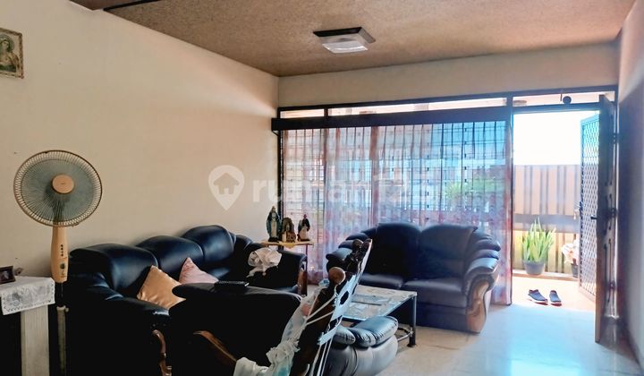 Rumah Hook Hoek 1,5 Lantai Desain Aristektur Kontemporer Cantik Strategis Bebas Banjir Di Tanjung Duren Jakarta Barat 2