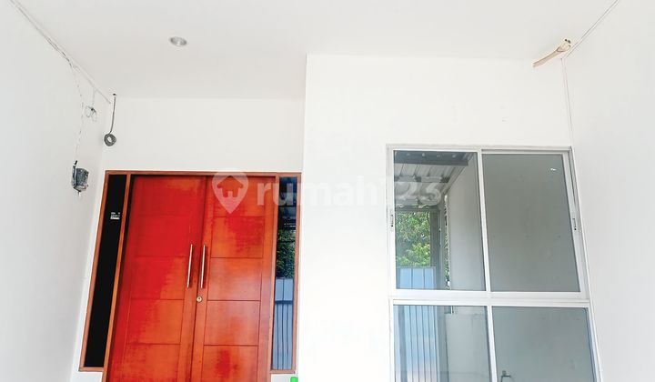 Hot Deals Rumah Baru Cantik 2 Lantai, Hadap Taman, Modern Minimalis Desain, Strategis Cocok Untuk Hunian, Klinik, Praktek Dokter, View Depan Taman, Jalan Depan Lega, Duri Kepa Dekat Tanjung Duren Jakarta Barat 2