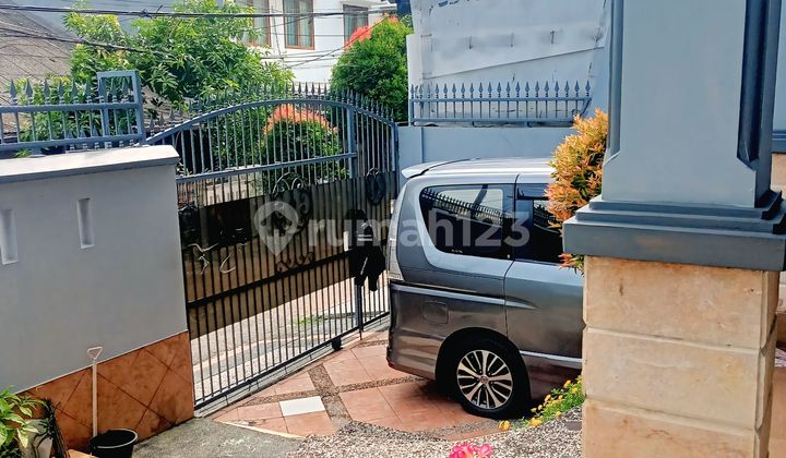 Rumah Mewah Cantik 2,5 Lantai Lokasi Strategis, Tenang, Bebas Banjir, Tanjung Duren, Jakarta Barat 2