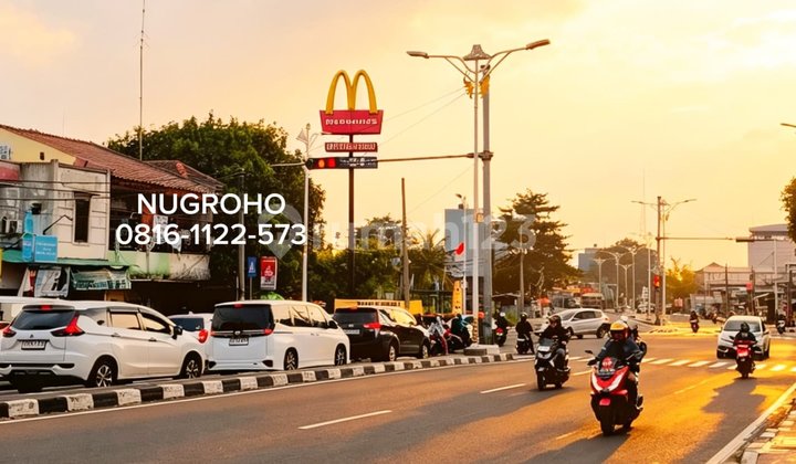 Commercial Area House on Busy Main Road, Business Center at Jalan Joglo Raya, West Jakarta Commercial Area House on Busy Main Road, Business Center at Jalan Joglo Raya, West Jakarta