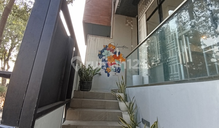 Premium 5-Story Soho Ruko Building, Super Strategic Location, Flood-Free, Limited Units, Fronting Busy Roadside, Suitable for Office Spaces, Exclusive Residences, Business Venues, and Property Investment in Kemang - South Jakarta.