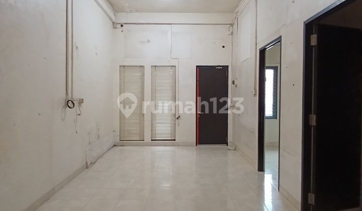 Hot Deals Rumah Kokoh 3 Lantai Pondasi Siap Tambah Lantai Dekat Kampus Binus Cocok Buat Hunian, Kos-Kosan, Laundry, Tempat Usaha di Kemanggisan Jakarta Barat