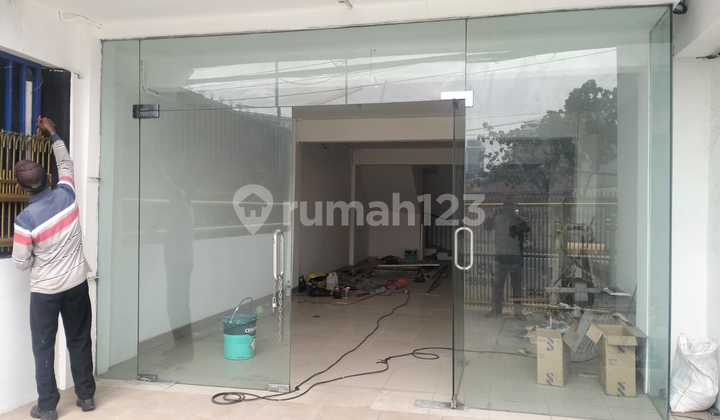 Ruko Mewah Premium Bagus 4 Lantai Siap Huni Strategis Pinggir Jalan Raya Ramai Bebas Banjir di Cideng Jakarta Pusat