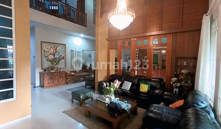 Rumah Mewah Cantik 3 Lantai Nyaman Hadap Taman Luas, Bebas Banjir & Strategis, Untuk Hunian Tenang Atau Kos-kosan Di Pondok Kelapa, Malaka Sari, Duren Sawit Jakarta Timur