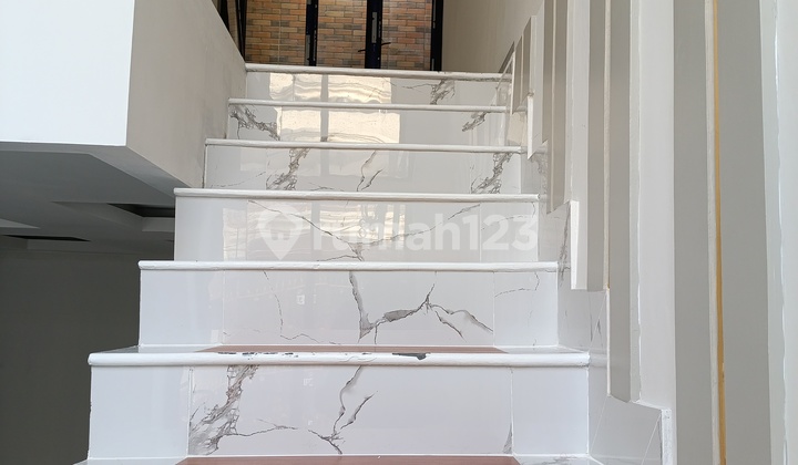 Pre Sale Hanya 1 Unit Rumah Cantik Mewah & Baru, 2 Lantai Strategis Di Duri Kepa Dekat Tanjung Duren Jakarta Barat  2