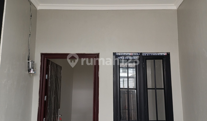 Rumah Baru & Cantik 3 Lantai Strategis Bebas Banjir Di Tanjung Duren, Jakarta Barat.