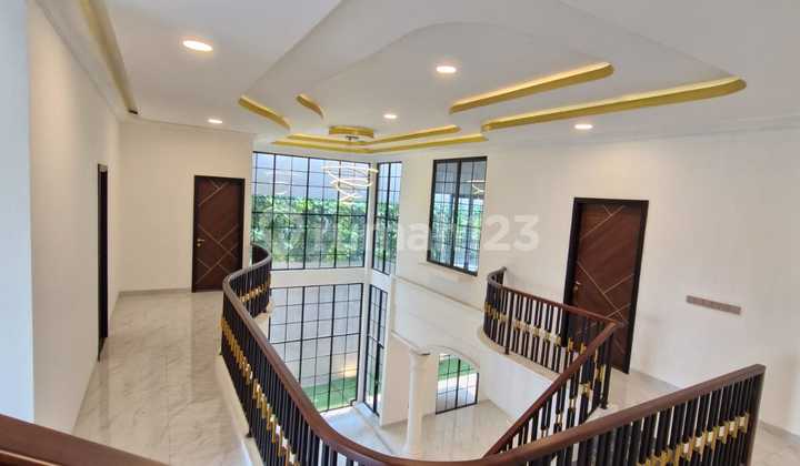Hot Deals: Luxury House + Spacious Function Hall, Strategic Flood-Free Location in Tomang, West Jakarta 2