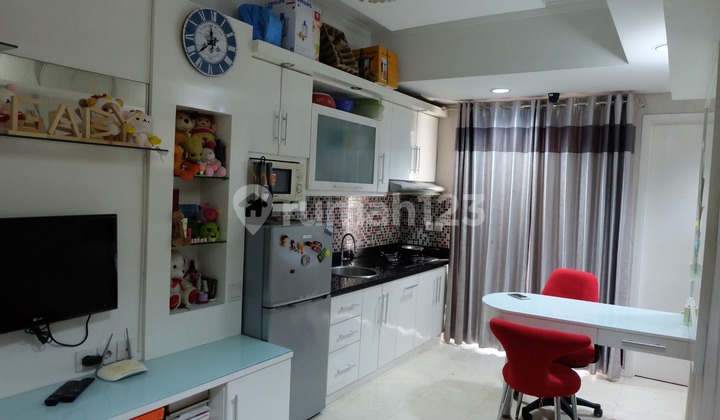 Dijual Apartemen Royal Mediterania Garden , 2 Bedroom Furnished Harga Nego